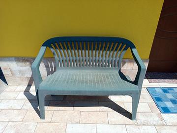 Panchina verde in plastica 