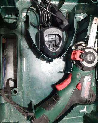 mini motosega bosch a batteria