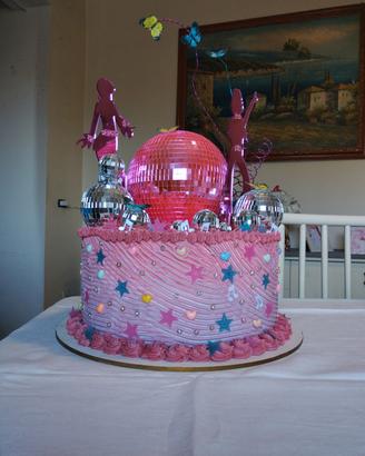 torta finta tema festa per compleanni 