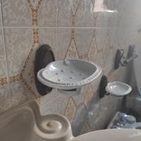 lampadari in ferro battuto e accessori per bagno