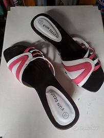 Zoccolo in legno e pelle per bambina. N. 34