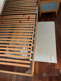 Letto in legno massello completo di materasso