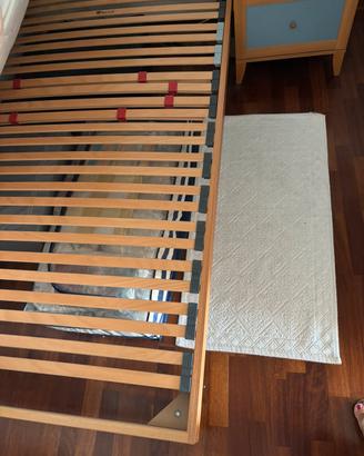 Letto in legno massello completo di materasso