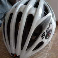Casco bici marca Selev
