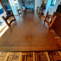 Tavolo grande con 8 sedie