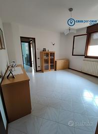 BILOCALE IN CENTRO CON GARAGE