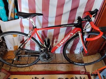 bici da corsa in carbonio 