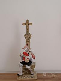 Scultura in porcellana policroma 