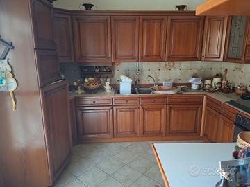 Cucina classica in noce