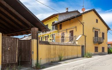 VEROLENGO CASA CON CORTILE CON POSSIBILITA' DI BIF