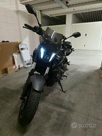 Yamaha MT-07 (2023) con cupolino Barracuda