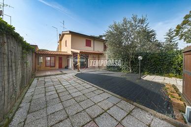 VILLINO CON GIARDINO PRIVATO IN CONTESTO RESIDENZI