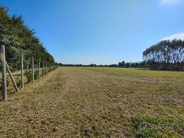 Terreno agricolo adiacente autostrada
