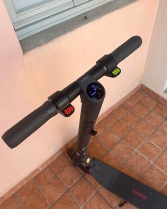 Monopattino elettrico Ninebot Segway E22