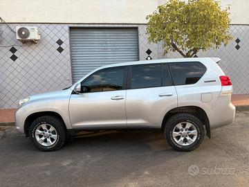 Toyota land cruiser kdj150 prado