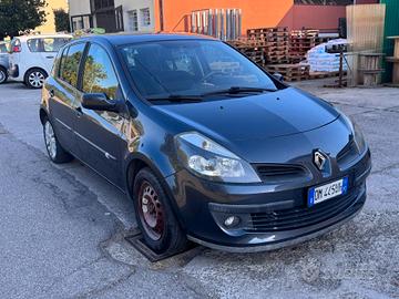 Renault Clio Storia 1.2 16V 5 porte Dynamique