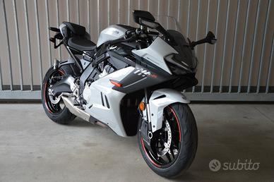 CF MOTO 675 SR-R MY 2025