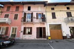 CASA SEMINDIPENDENTE A ALBIANO D'IVREA