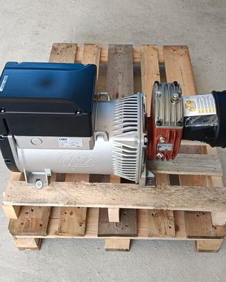 ALTERNATORE 16 KVA CON MOLTIPLICATORE A CARANO