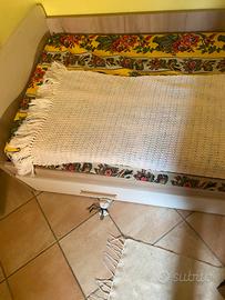 Stola di lana bianca