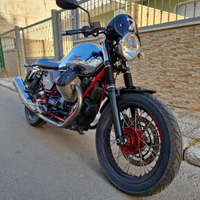 Moto Guzzi V7 II Racer