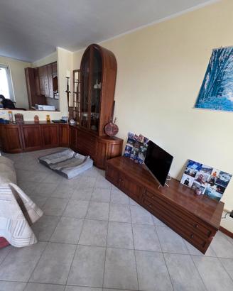 Cucina ,mobiletto per salotto
