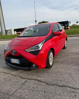 Toyota Aygo 1.0 VVT-i 72 CV 5 porte x-clusiv