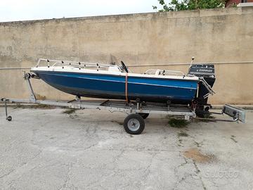 Barca con motore e carrello omologato