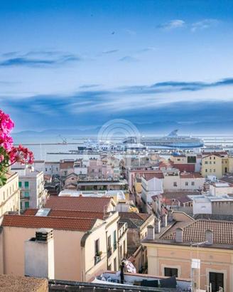 Piazza Dettori panoramicissimo ultimo piano, frazi