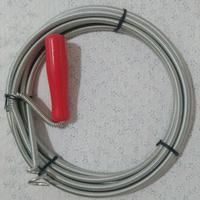 Sturatubi con manico in plastica.