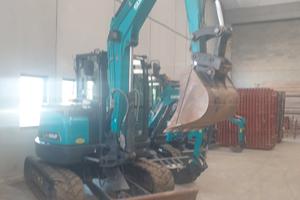 Escavatore sunward 60 q.li