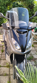 Yamaha x max 250