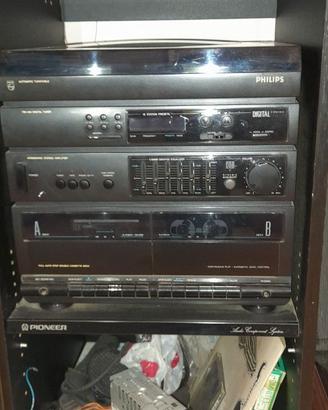 Impianto stereo completo di casse