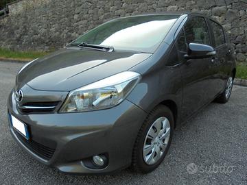 TOYOTA YARIS 1.0 VVT-i 5P ACTIVE – UNIPROPRIETARIO