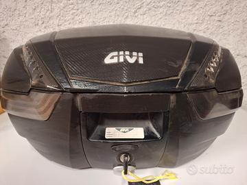 Bauletto Givi V 47 con  piastra .