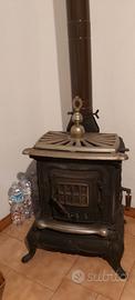 Stufa a legna in ghisa modello Parlor Stove