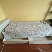 Letto singolo con cassetti e comodino  contenitore