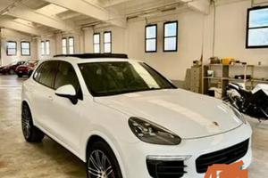 Porsche Cayenne diesel V6 GTS 3000 cc