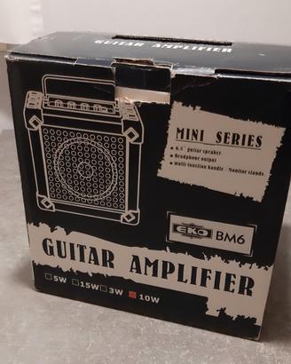 Amplificatore per chitarra acustica