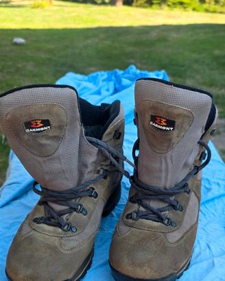 scarponi trekking Garmont tg44,5
