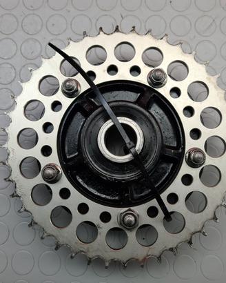 MOZZO POSTERIORE SUZUKI GSXR 750 2004 2005 GSXR750