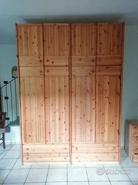 ARMADIO GRANDE IN LEGNO DI PINO MASSELLO