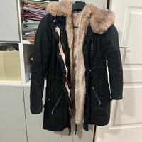 Parka nero con pelliccia rosa motivi M/42