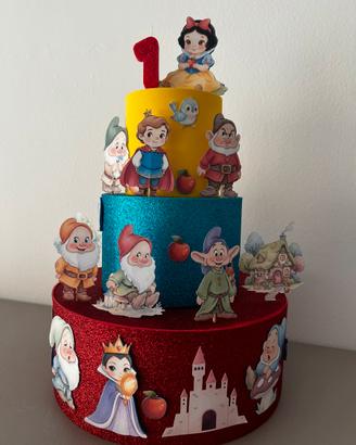 Torta scenografica finta Biancaneve