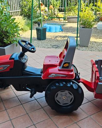 Trattore a pedali con rimorchio