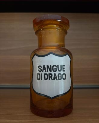 Set di 9 antichi flaconi da farmacia originali