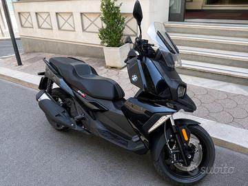 BMW C400X immatricolato 2019, con 24.000 KM