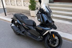 BMW C400X immatricolato 2019, con 24.000 KM