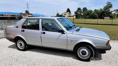 Alfa Romeo Giulietta  2000cc  1981 - ASI