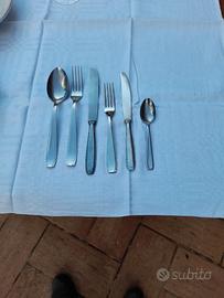 Set completo di posate da pasto e frutta